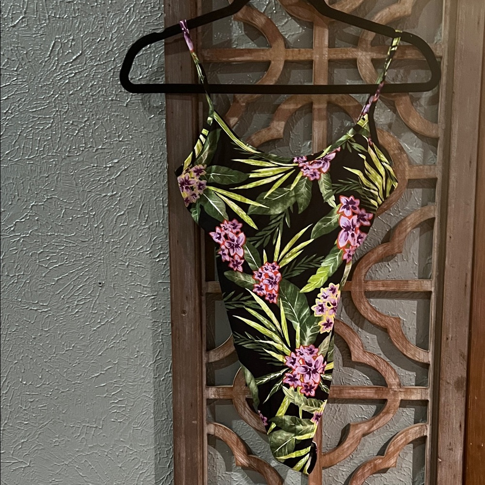 Forever 21 NWT Tropical Bodysuit